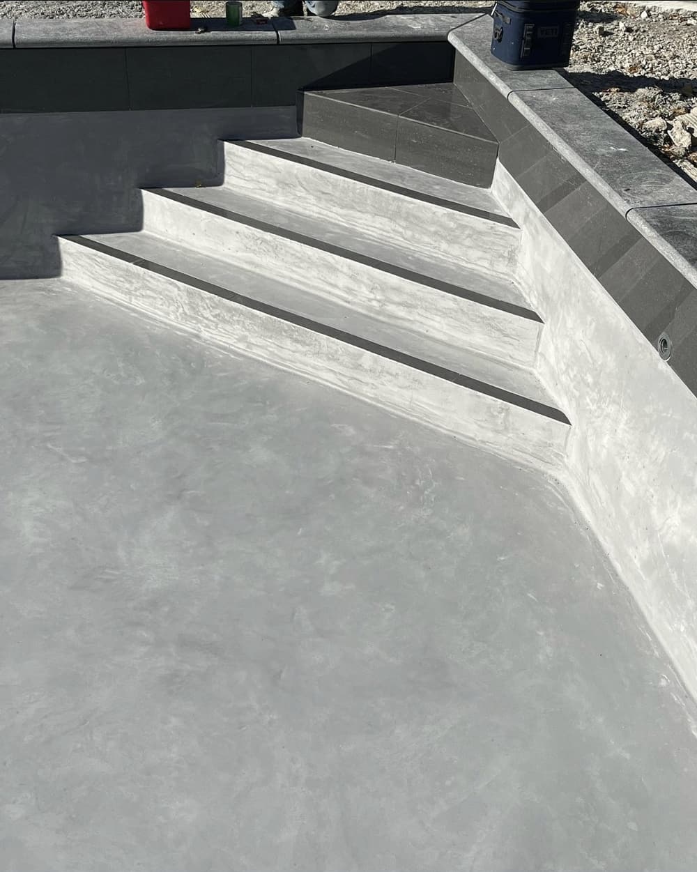 Pool steps and bench after new plaster